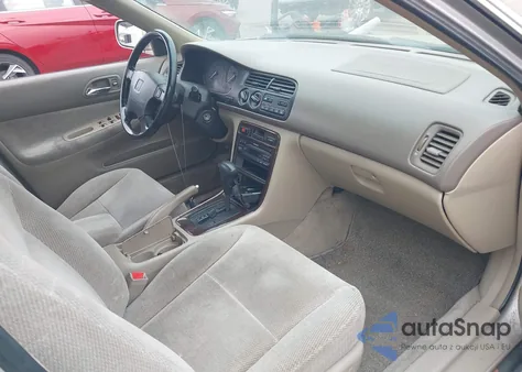 1997 Honda Accord Se z USA, uszkodzony, nr VIN 1HGCD5601VA143404